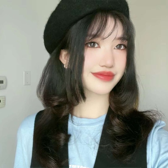 The perfect vintage black vest top - Picture 3 of 4